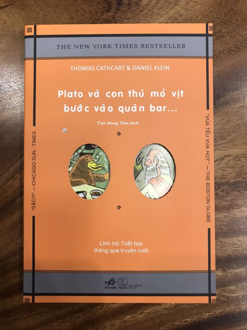 Plato và con thú mỏ vịt bước vào quán bar